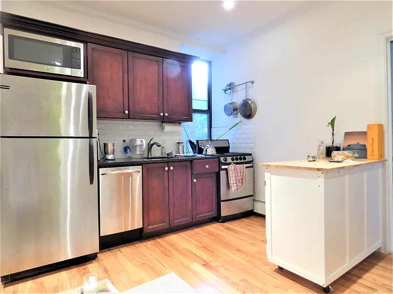 120 Sullivan St #2D — Photo 5