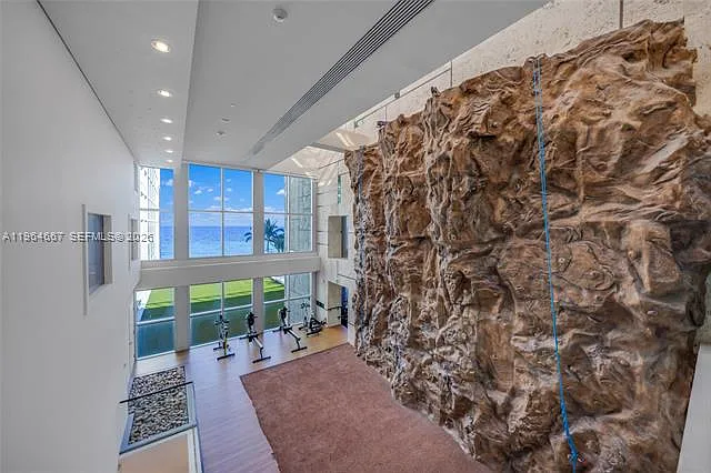 6801 Collins Ave #Penthouse 11 — Photo 28