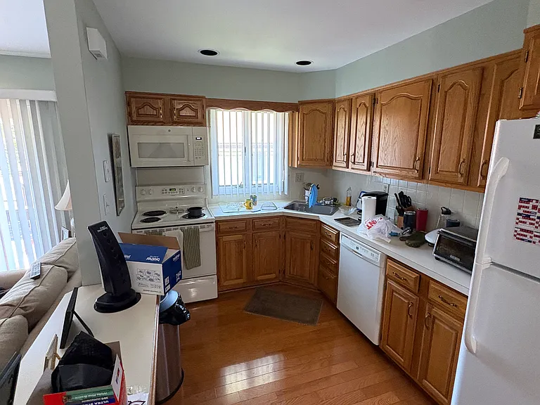 502 Westbourne Dr #4 — Photo 12