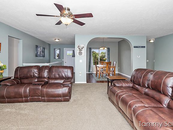 4th image of 14644 Crescent Meadows Dr