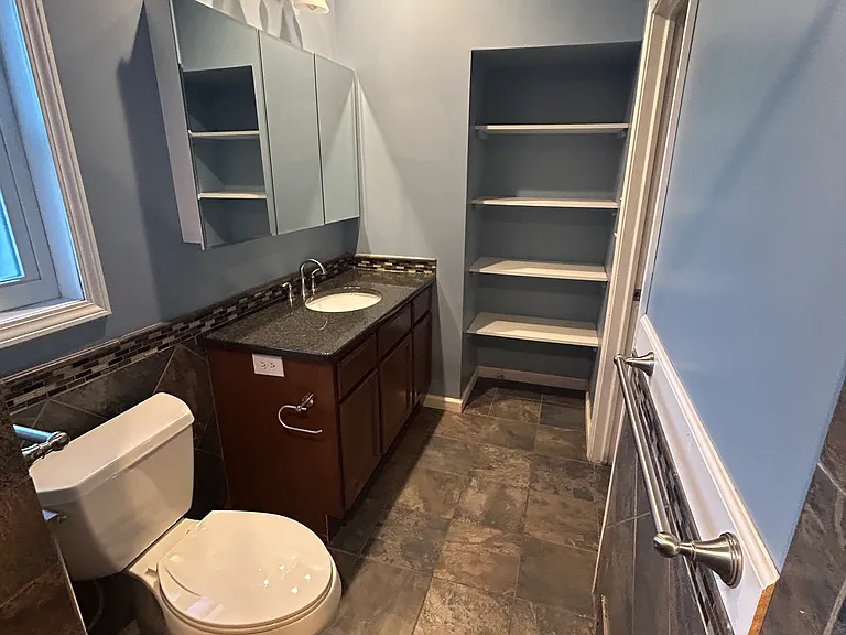 29000 W Nine Mile Rd — Photo 27