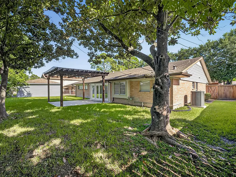 5310 Indigo St — Photo 50