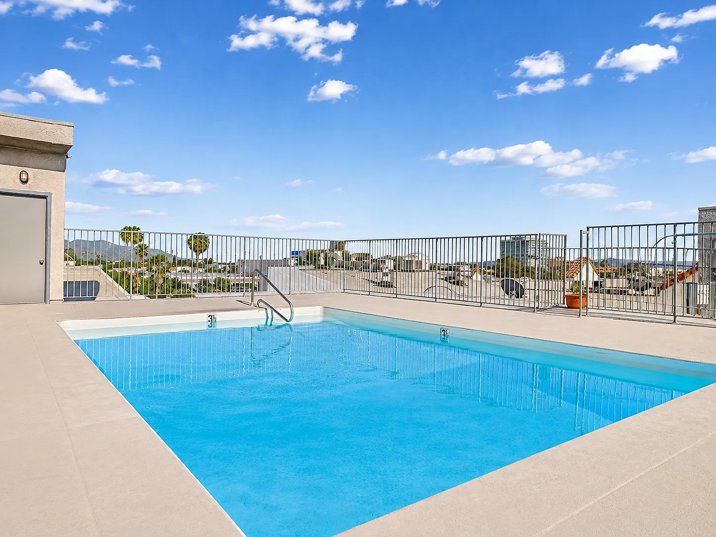 Renaissance suites — Photo 3