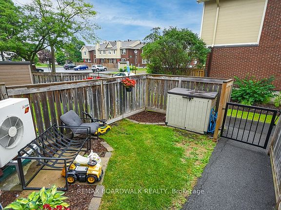 4th image of 1760 Cabaret Ln #205
