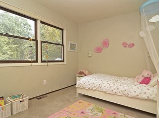 8839 Basswood Rd, Eden Prairie, MN 55344