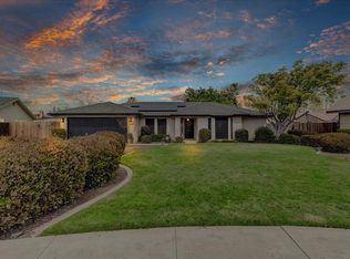 1828 E Seeger Ct, Visalia, CA 93292