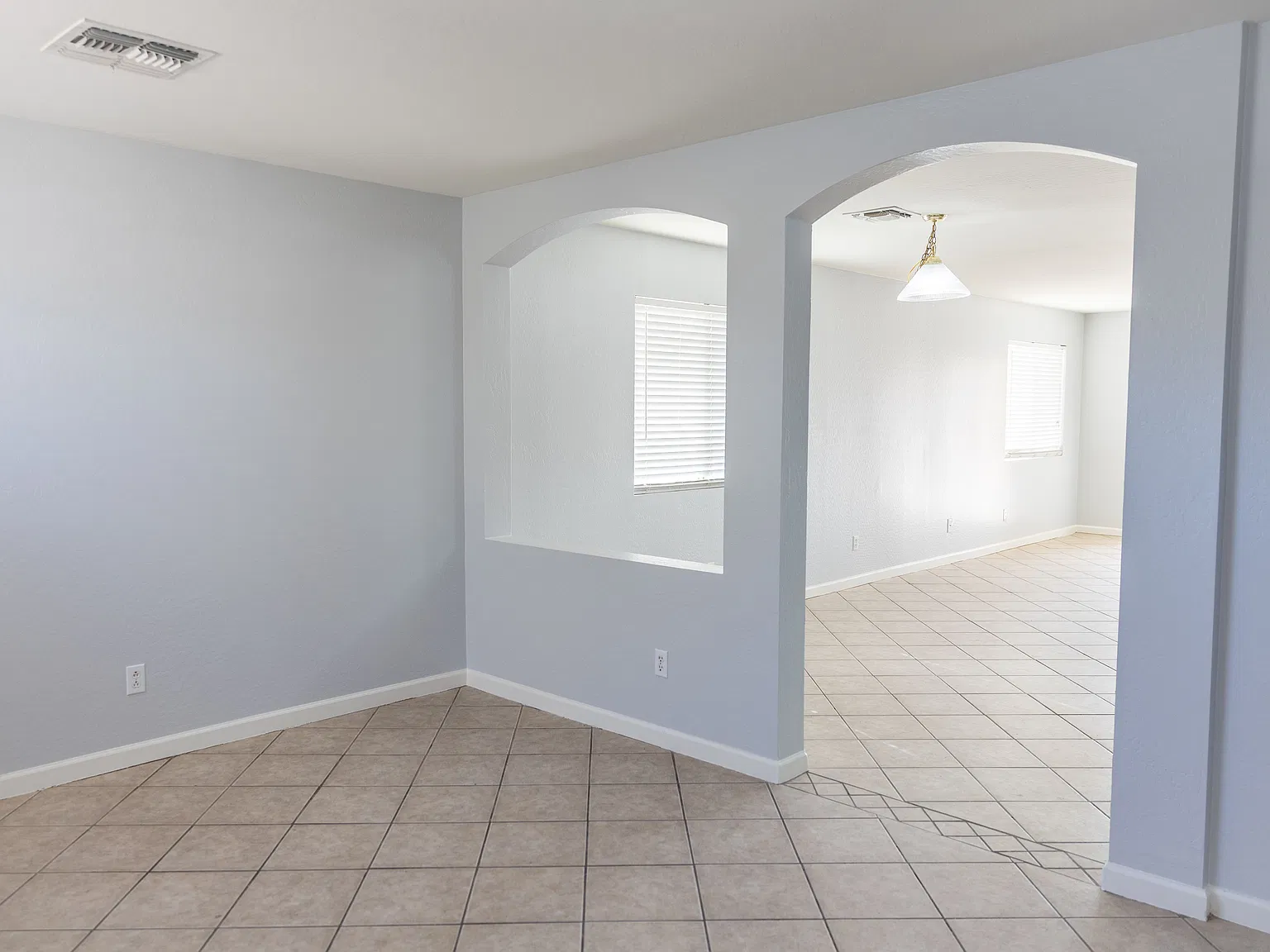 4 bed, 2.0 bath, 1570 sqft, $1,950 — Photo 3