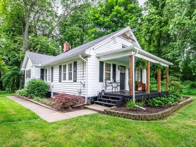 5880 Daniel Boone Trl, Berrien Springs, MI, 49103