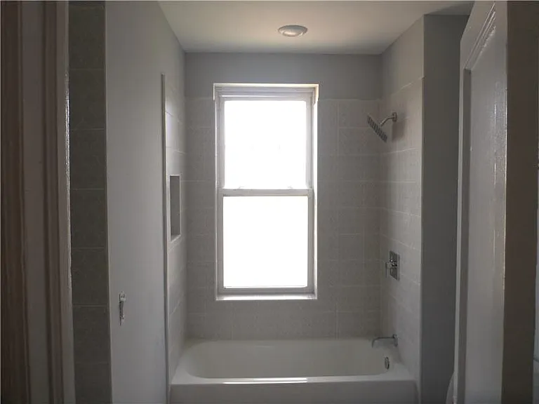 15 Vernon Ave #2 — Photo 9