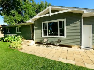 114 49th Ave S, Grand Forks, ND 58201