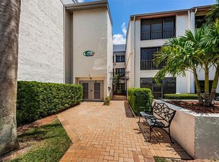 1001 Tartan Dr APT 106, Palm Harbor, FL 34684