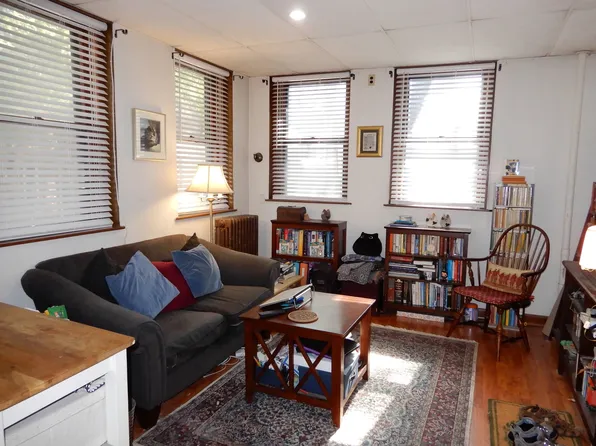 33 Garden St APT 1A, Boston, MA 02114