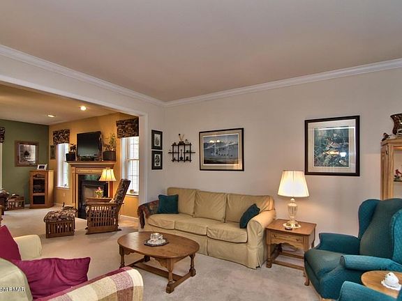 3rd image of 107 White Oak Way #L-13