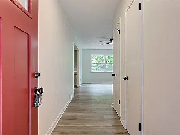 3 bed, 1026 sqft, $1,525 — Photo 4