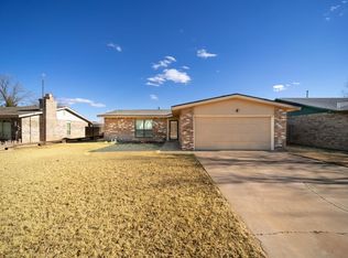 2910 Mesa Dr, Plainview, TX 79072