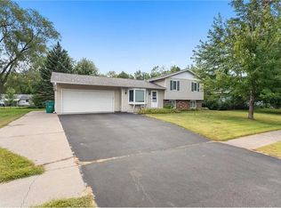 16546 Foliage Ave, Rosemount, MN 55068
