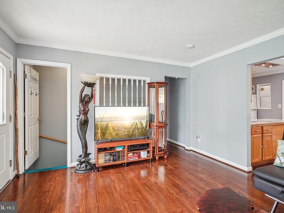 5th image of 1604 Woodside Dr