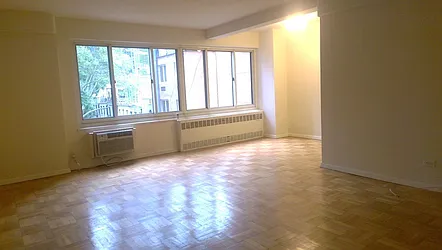 Rented by Manhattan Apartment Organization