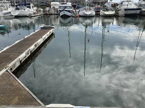1000 SE Bay Blvd #M-134, Newport, OR 97365