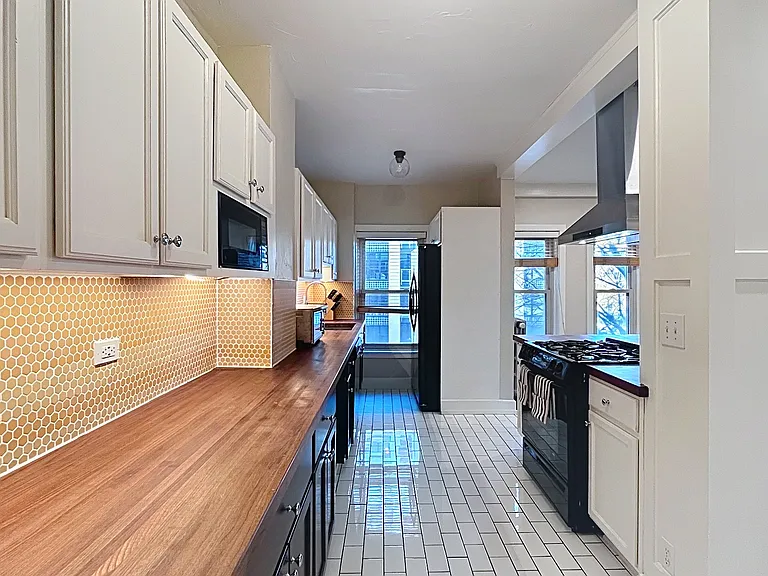2330 Euclid Heights Blvd #301 — Photo 26