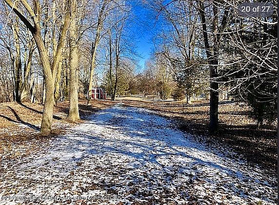 3rd image of 5061 Clark Rd