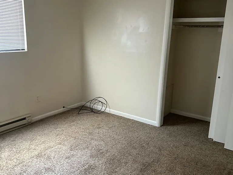 405 W Hazel St — Photo 18