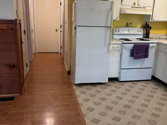 3rd image of 219 Knights Hill Road