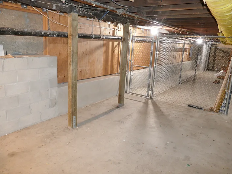 80 W Main St — Photo 25
