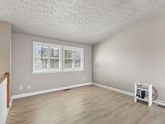 4th image of 4184 Camellia Ct