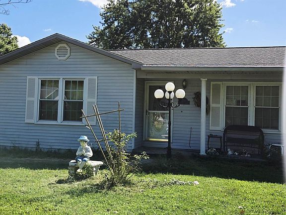 2nd image of 134 College St