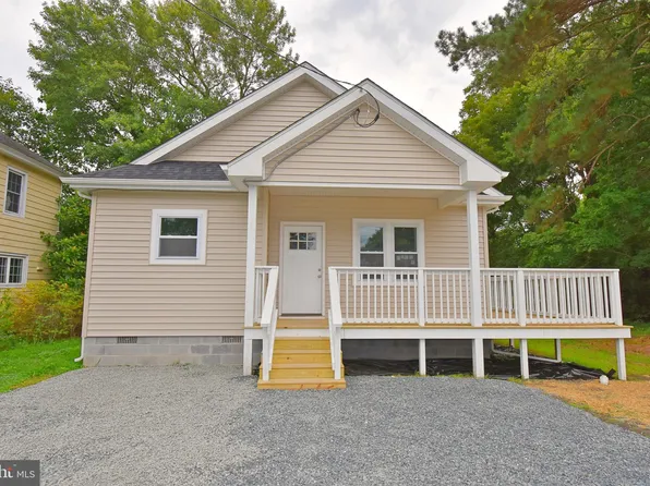 30409 Oak St, Princess Anne, MD 21853