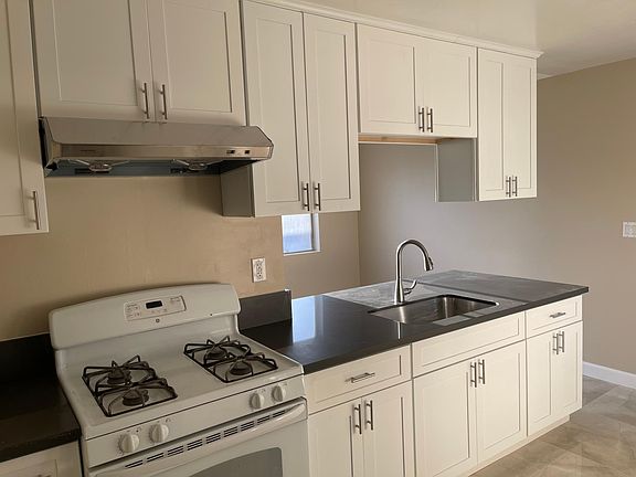 Brand new remodeled kitchen Brand new cabinet