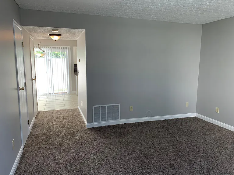 1611 N Star Ave — Photo 4