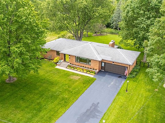 2nd image of 195 Locust Hill Dr