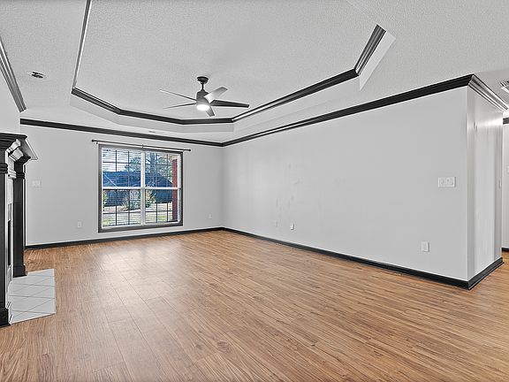 3rd image of 101 Cedar Hollow Ct
