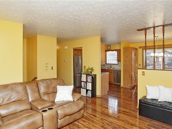 2nd image of 287 Barder St