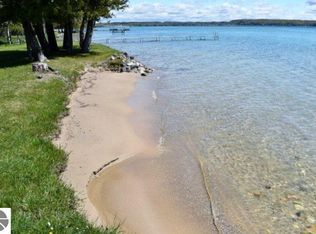 6197 Crystal Dr, Beulah, MI 49617