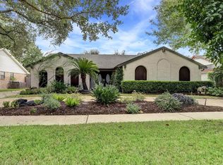 9415 Albury Dr, Houston, TX 77096