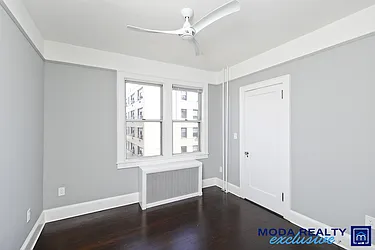 Rented by Moda Realty