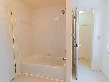 2020 Menard St #A — Photo 11