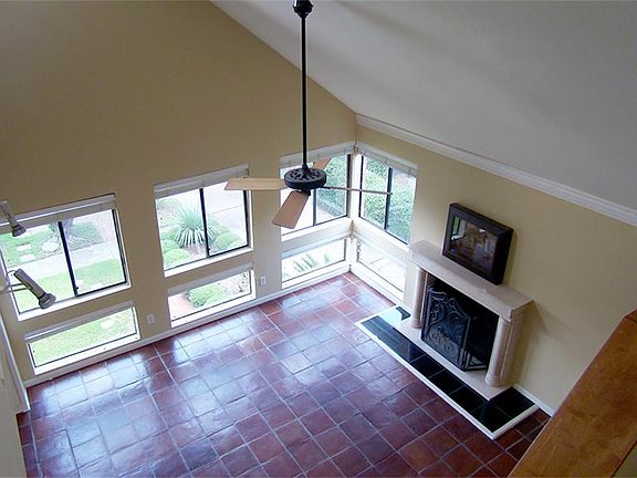 4th image of 2349 Albans Rd