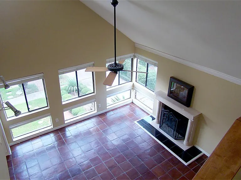 2349 Albans Rd — Photo 4