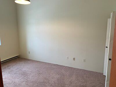 4th image of 19 Willow St #2