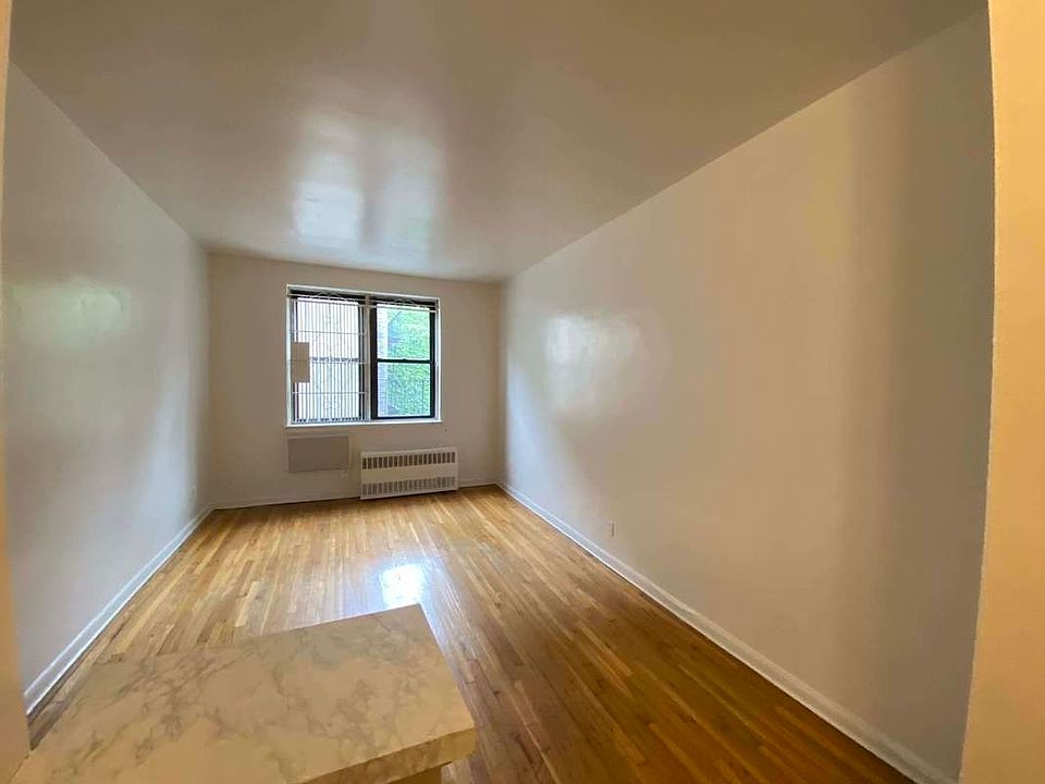 1st image of 1450 2nd Ave APT 3a