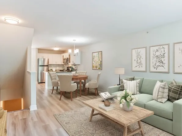 Eagle Rock Apartments & Townhomes at Rensselaer