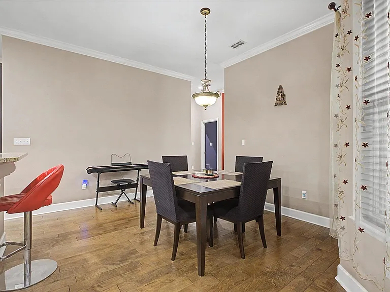 3078 Dickinson Dr — Photo 44