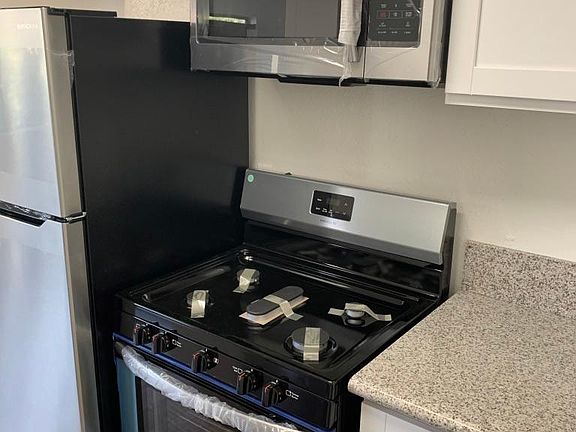 4th image of 1828 Midvale Ave APT 5