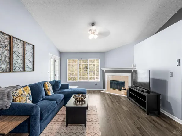 9860 Regatta Dr Unit 305, Cincinnati, OH 45252