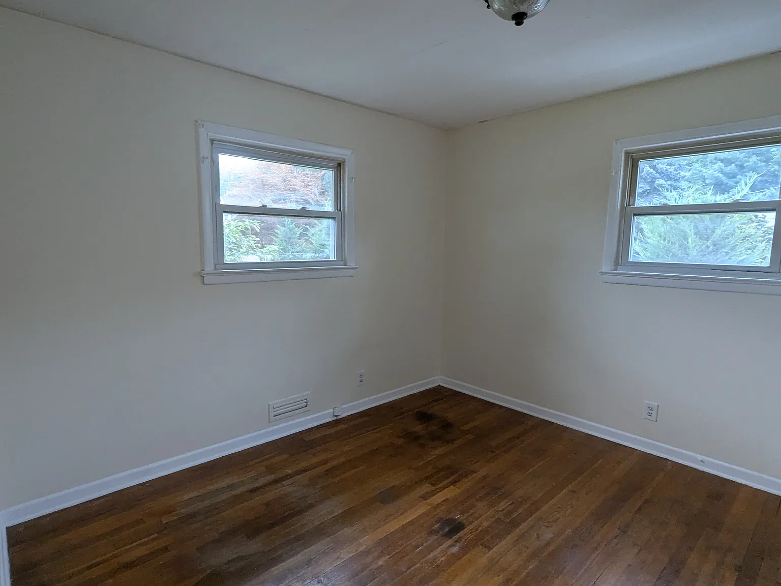 3 bed, 1.5 bath, $3,375 — Photo 3
