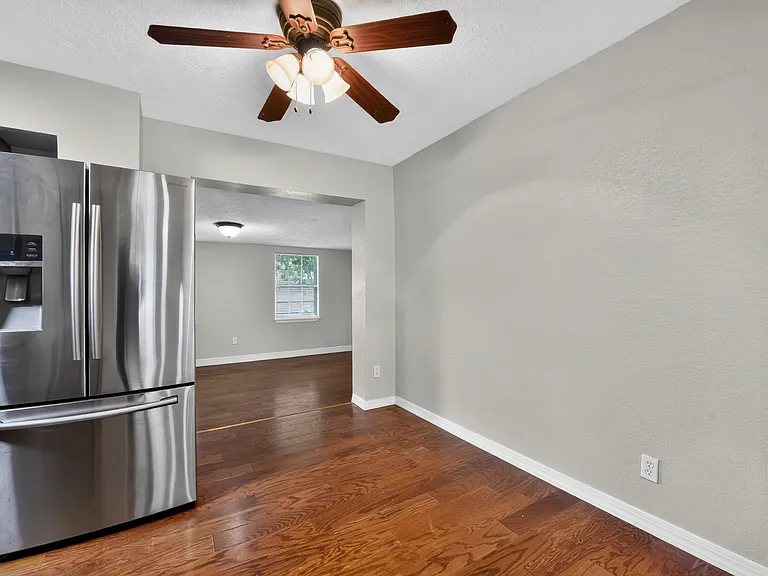 3002 Tanglebriar Dr — Photo 8